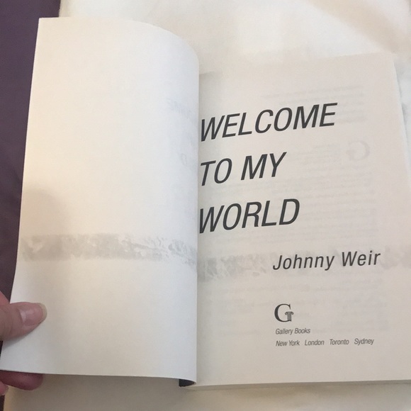 ⚡️FINAL PRICE⚡️ Johnny Weir “Welcome To My World” book - Picture 7 of 11